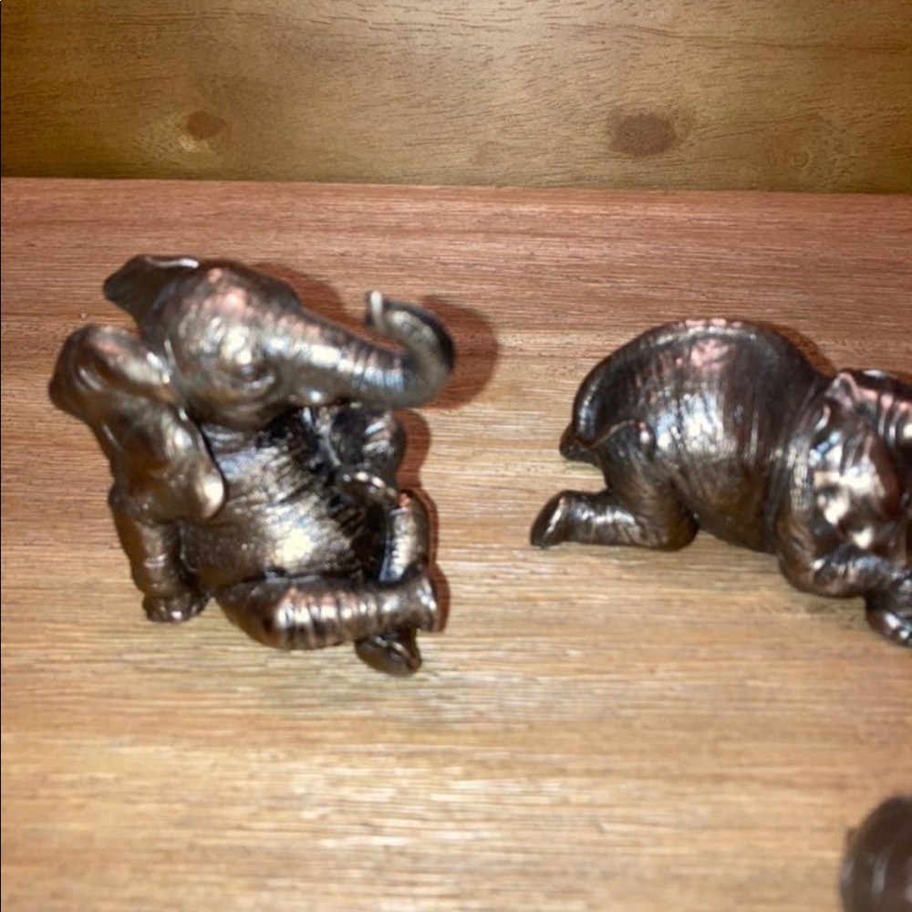 Set of 5 Elephant Figurines - Picture 2 of 6